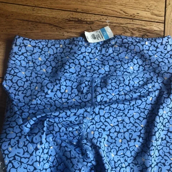 NWT J. McLaughlin Leggings. Size Large - Picture 5 of 6